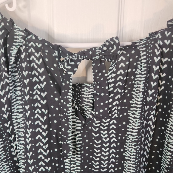 LC Lauren Conrad Cap Sleeve Blouse - Picture 4 of 5